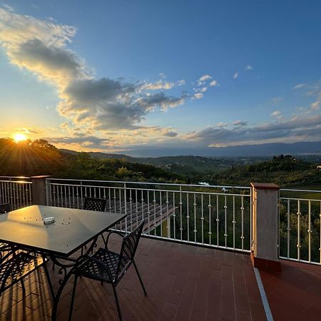 Agriturismo Sotto La Rocca Карминяно Екстериор снимка